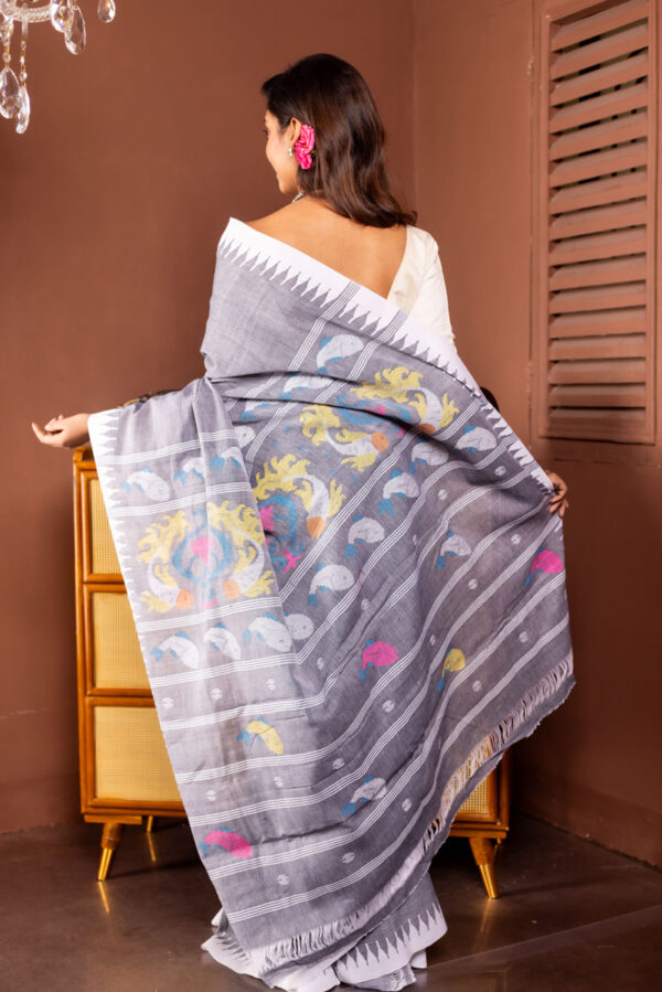 Handwoven Cotton Moirang Phee with Colorful Accents - Image 4